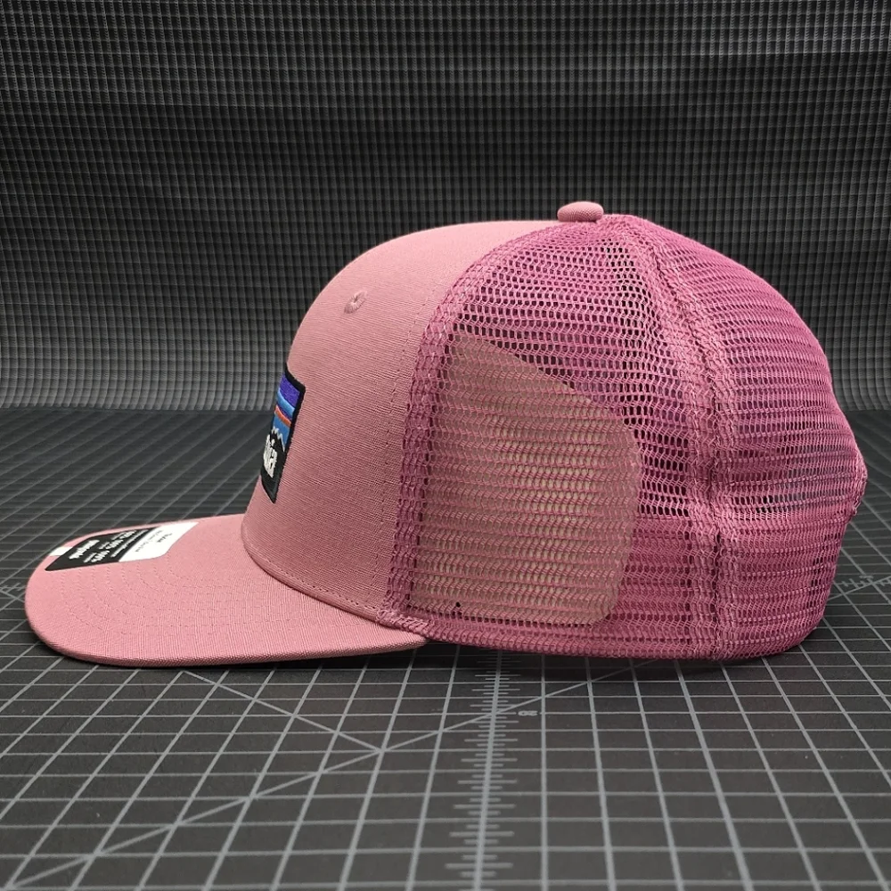 PATAGONIA P-6 LOGO TRUCKER HAT - LIGHT STAR PINK